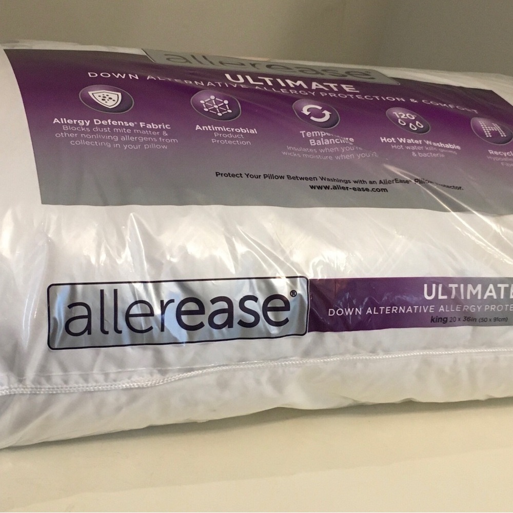 NWT Allerease Ultimate Allergy Protection and Comfort Down-Alternative Pillow. - Picture 3 of 7